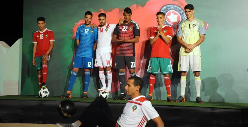 ألبوم صور القميص الرسمي للأسود خلال مونديال روسيا 2018