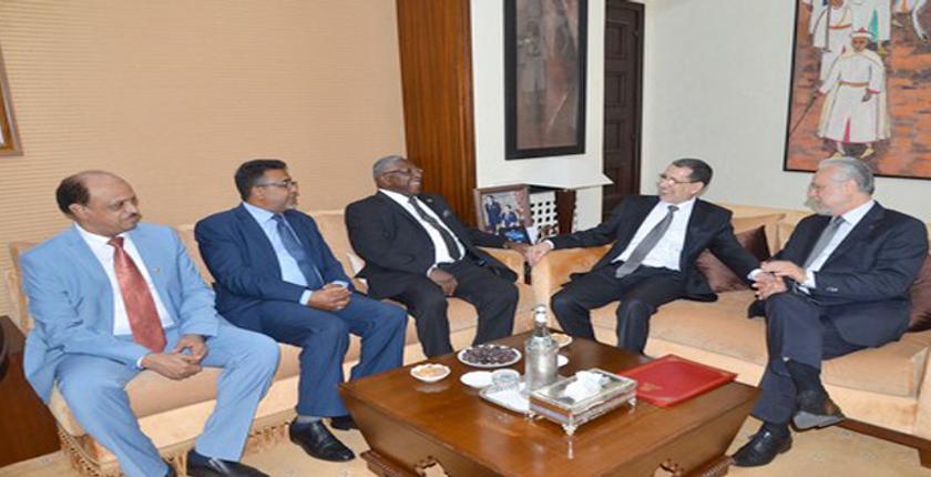 العثماني يجري بالرباط مباحثات مع وزير رئاسة مجلس الوزراء السوداني