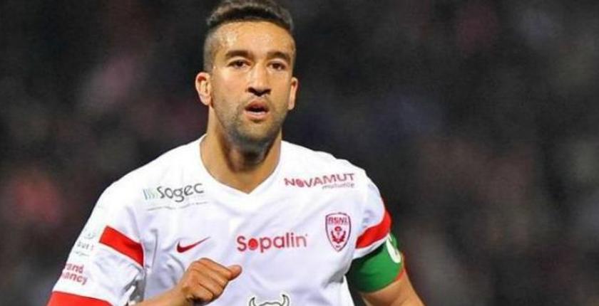 المغربي يوسف حجي يعلن تاريخ اعتزاله كرة القدم