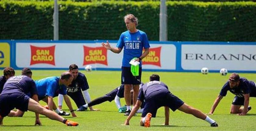 مدرب إيطاليا يفتح باب العودة أمام بوفون لمنتخب الآتزوري