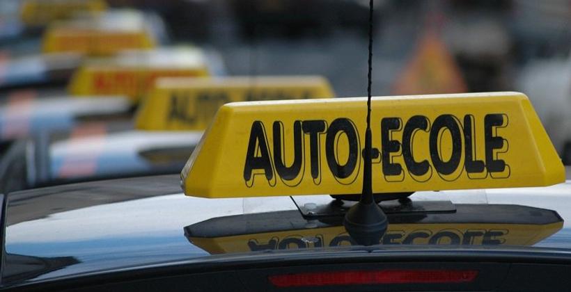 Permis de conduire: La durée de formation n'est pas fixée à 6 mois, selon le Secrétariat d’État chargé du Transport