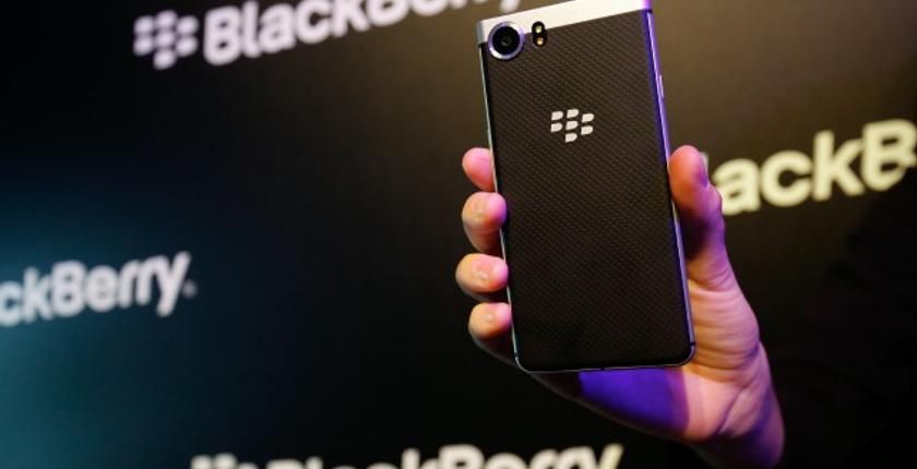 أرباح شركة "BlackBerry" تتجاوز توقعات المحللين