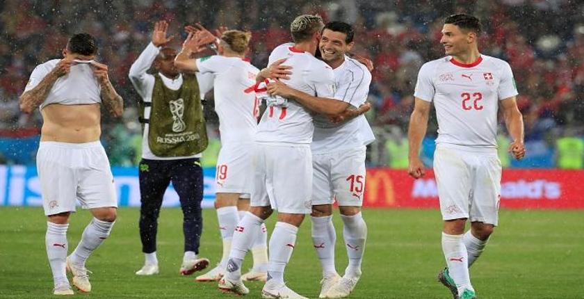 سويسرا تخطف فوزا قاتلا أمام صربيا في كأس العالم