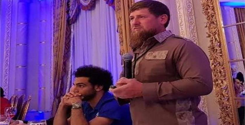 الرئيس الشيشاني يمنح محمد صلاح وسام المواطنة الفخرية