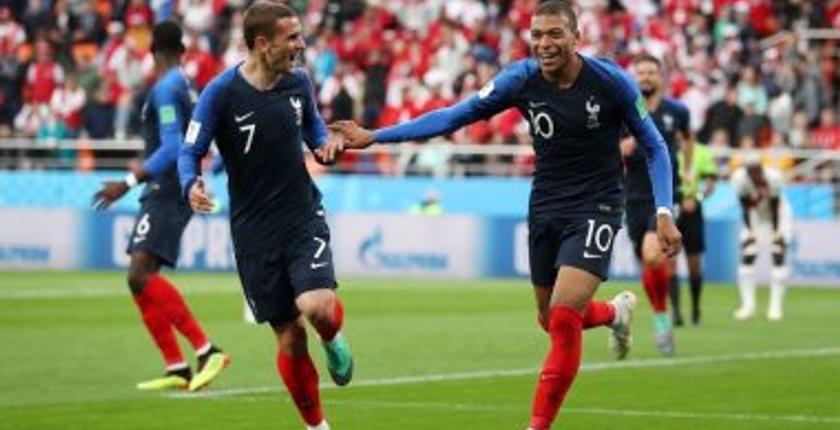 فرنسا تهزم بيرو وتتأهل لثمن نهائي كأس العالم