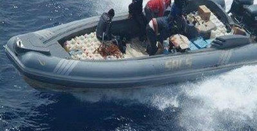  البحرية الملكية تحجز 1180 كيلوغراما من مخدر الشيرا بعرض سواحل واد لاو 